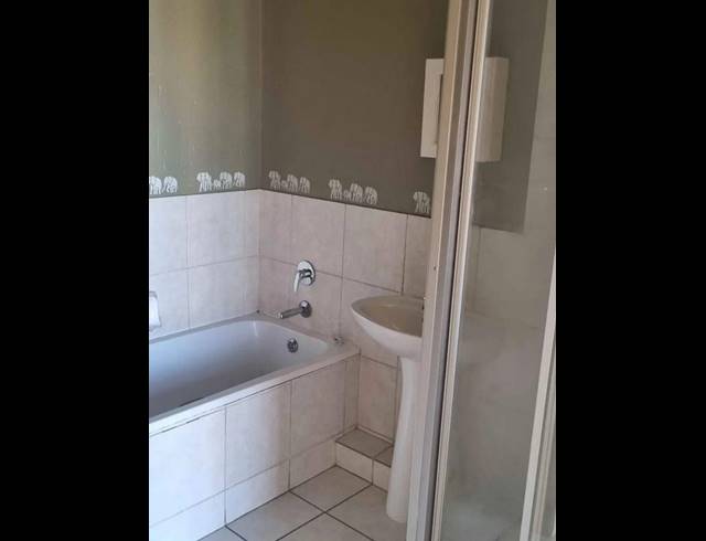 2 BEDROOM APARTMENT FOR SALE IN COMET